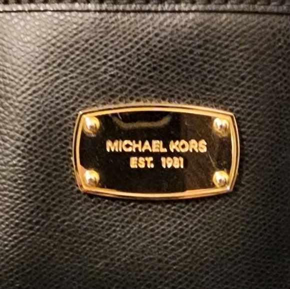 Michael Kors purse handbag - Picture 3 of 9